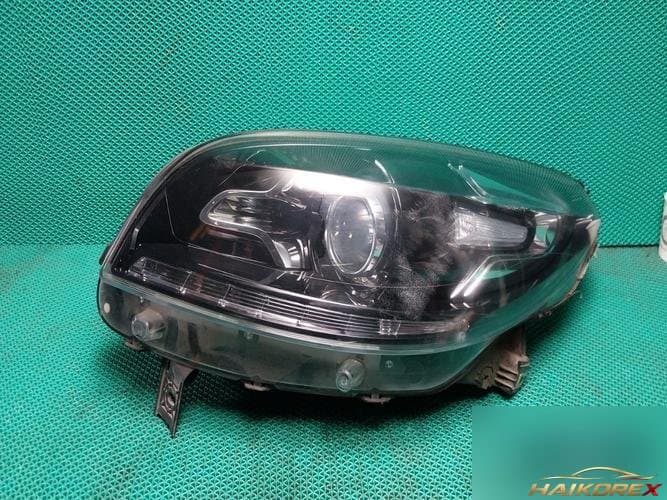 Renault SM7 2016 — фара левая HID 260603561R