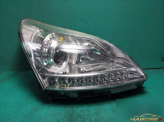 Hyundai Equus 2015 — фара правая HID 921023N030