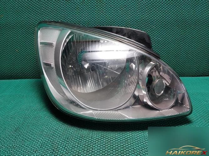 Hyundai Click 2006 — фара правая 921021C500