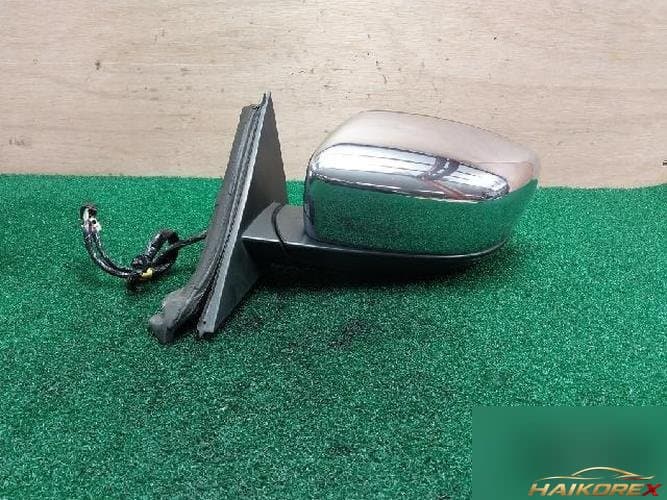 Chrysler 300 2012 — зеркало боковое левое 68088257AG