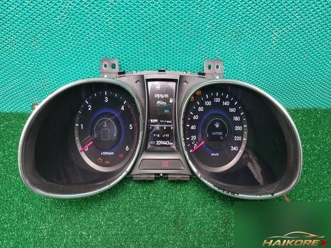 Hyundai Santa Fe 2014 — приборная панель 940132W000