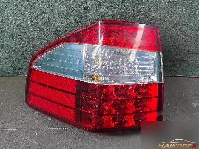 Kia Mohave 2009 — комбинированный задний фонарь левый (сторона водителя)