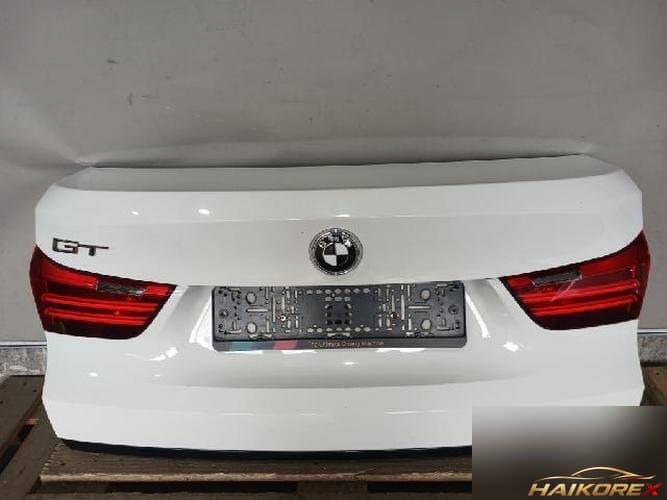 BMW 5 Series 2014 — крышка багажника нижняя часть