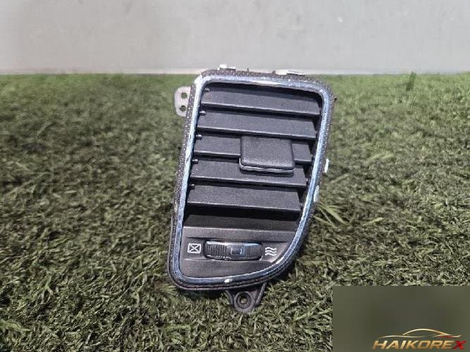 Hyundai Genesis 2011 — дефлектор воздуха 97420 3M000 правый