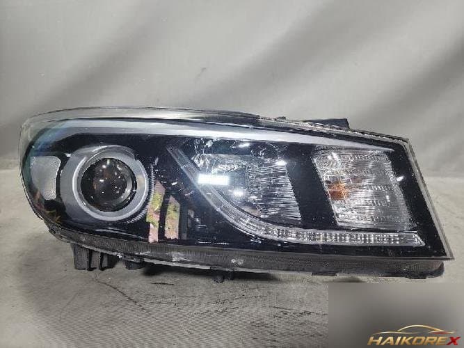 Kia Carnival 2016 — фара правая