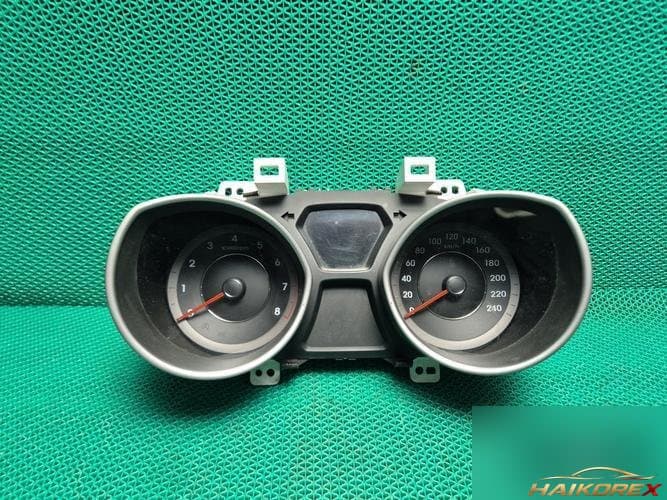 Hyundai Avante 2012 — приборная панель 940033X100