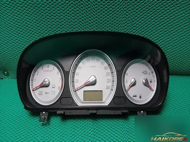 Hyundai Sonata 2005 — панель приборов 940033K050