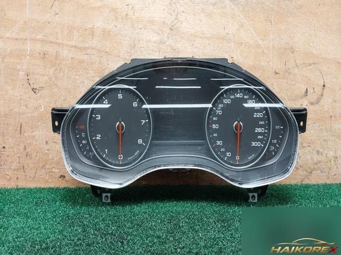 Audi A7 2014 — комбинация приборов 4G8920933