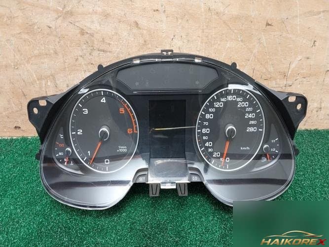 Audi A4 2014 — панель приборов 8K0920932