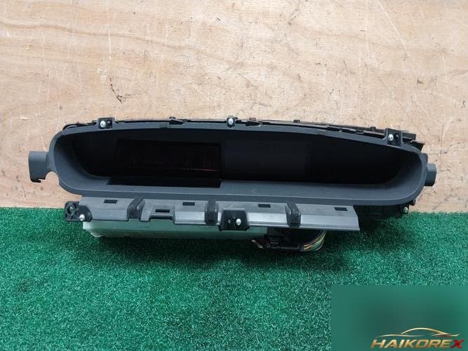 Toyota Prius 2012 — панель приборов 8380047A80