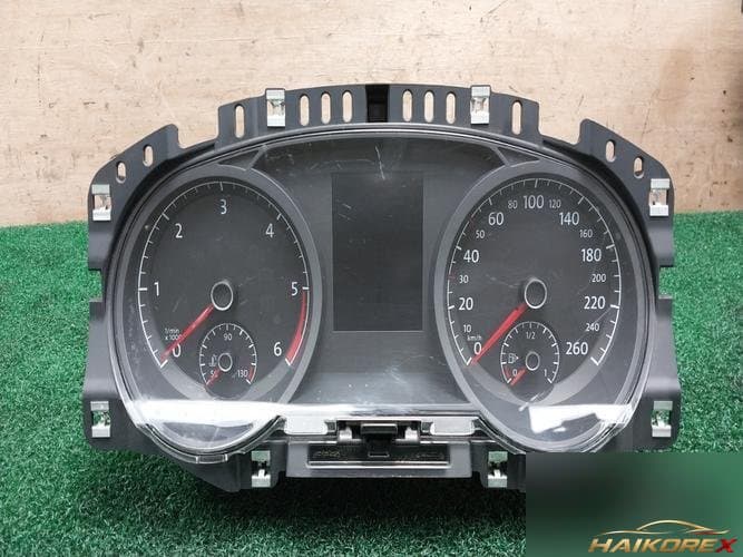Volkswagen Golf 2014 — панель приборов 5G0920861C