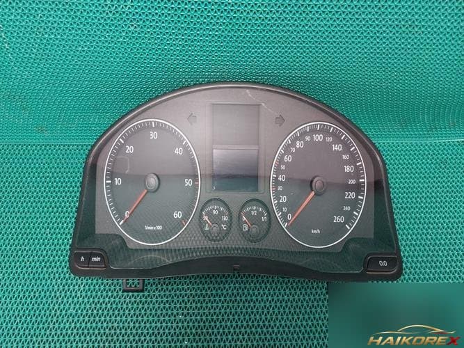 Volkswagen Golf 2009 — панель приборов 1K0920864B
