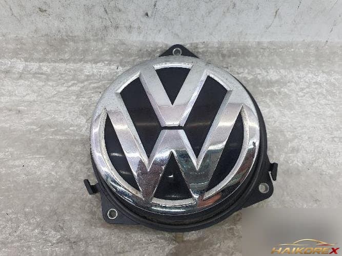 Volkswagen Golf 2015 — ручка багажника (эмблема)
