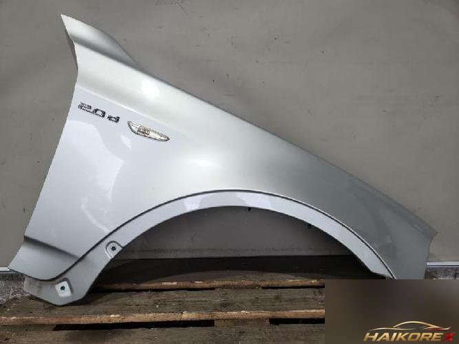 BMW X3 2008 — крыло правое
