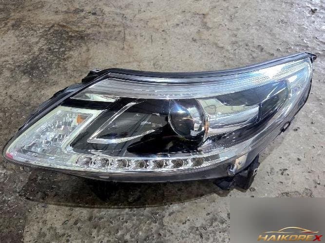Renault SM5 2014 — фара левая HID ксенон 260606449R