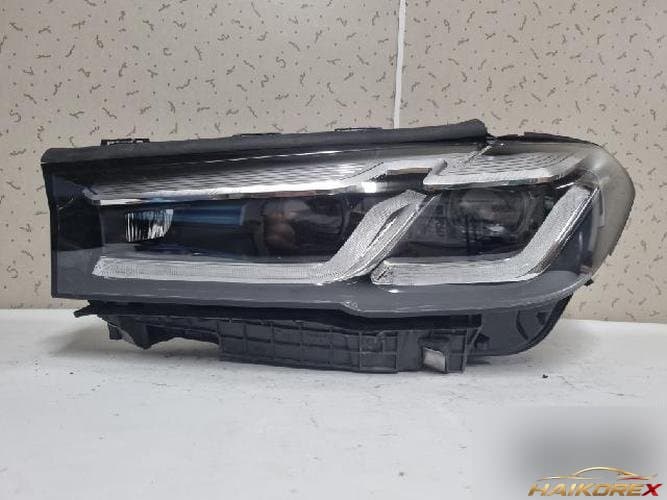BMW 5-серия 2022 — фара левая 63115A388C7