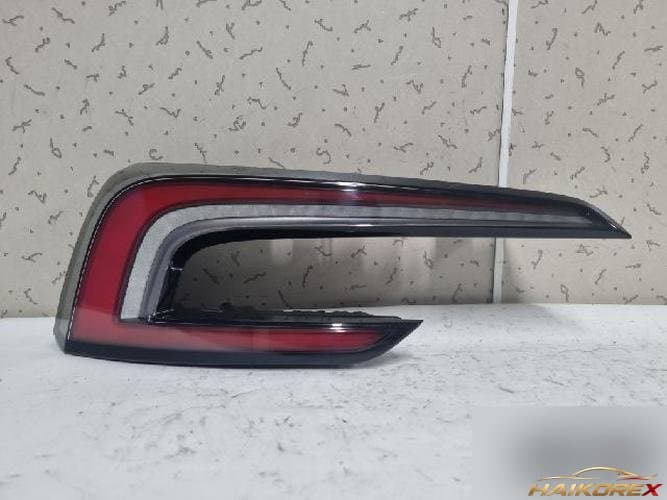 Tesla Model 3 2022 — фонарь задний левый (комбинированный) 1691498-00