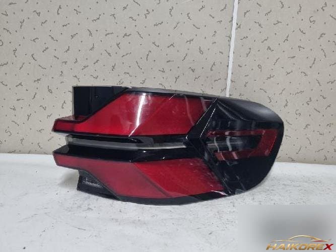 BMW X серия 2023 — комбинированный фонарь (задний) правый 63215A11EC4