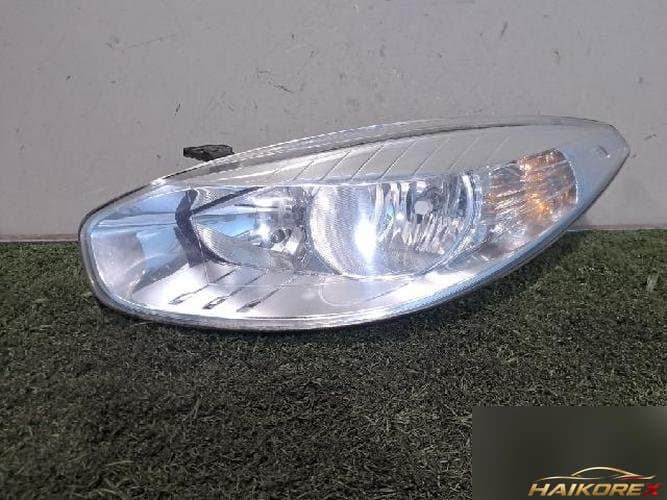 Renault SM3 2011 — фара левая 260600047R