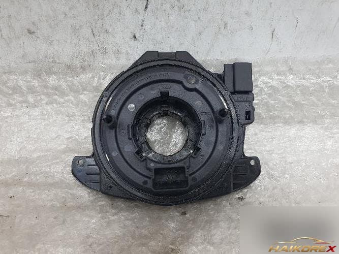 Volkswagen Polo 2016 — контактное кольцо (clockspring) 6C0959653