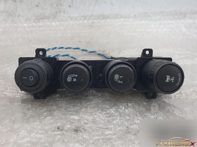KG Mobility Korando 2013 — кнопка/переключатель сиденья 85305-32010