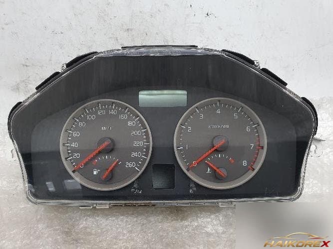 Volvo C30 2007 — панель приборов