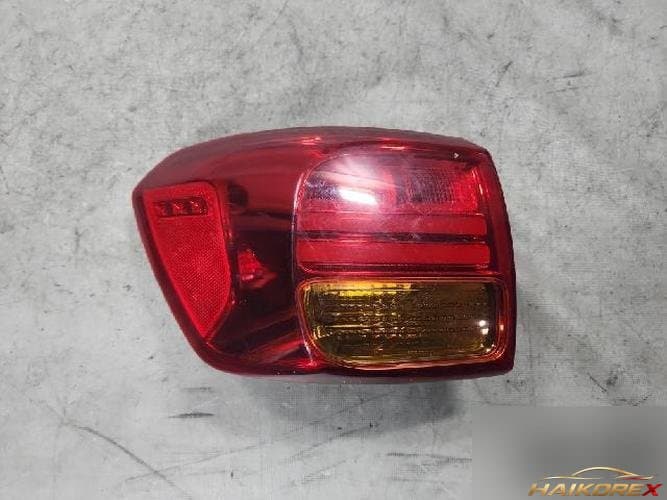 Kia Carnival 2016 — комбинированный задний фонарь левый (водительский)
