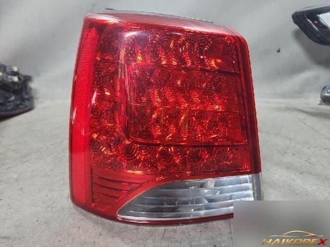Kia Sorento 2011 — фонарь задний левый (в сборе)