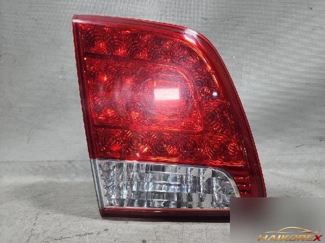 Kia Sorento 2010 — отделка задней двери левая