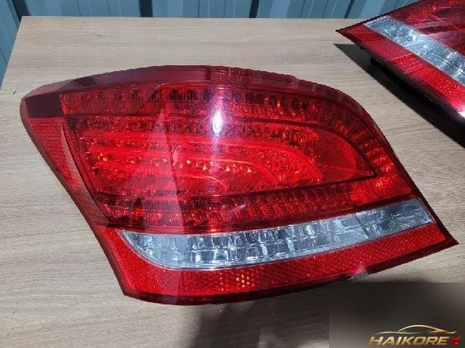 Hyundai Equus 2012 — комбинированный фонарь задний левый (водительский)