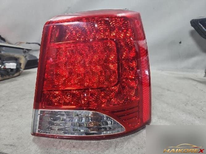Kia Sorento 2010 — фонарь комбинированный задний правый (пассажирский) 2