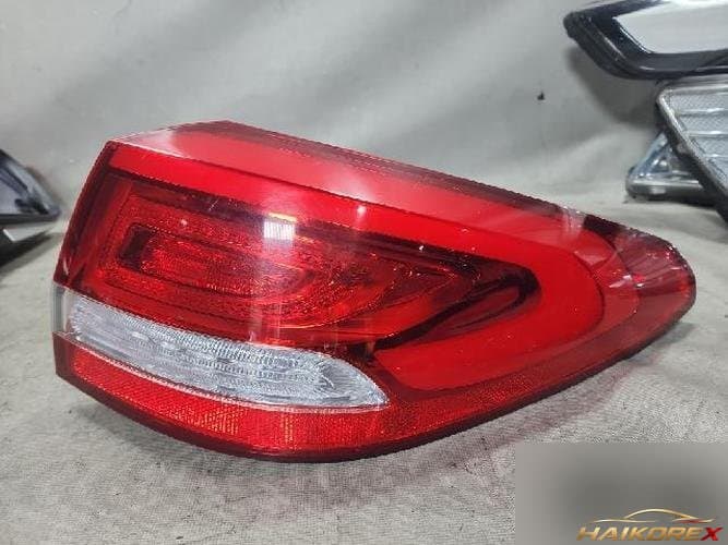 Kia K9 2014 — комбинированный задний фонарь (правый, пассажирский)