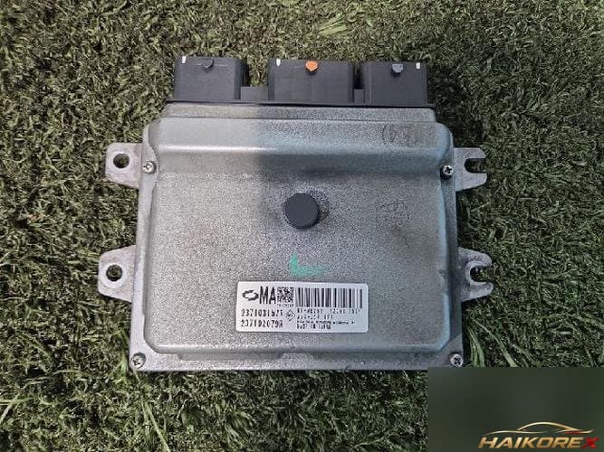Renault SM5 2013 — блок управления двигателем ECU 237103157R