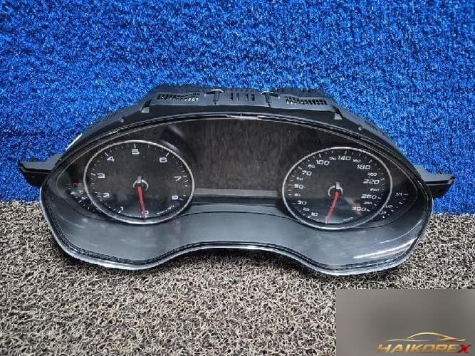Audi A6 2012 — приборная панель 4G8920931