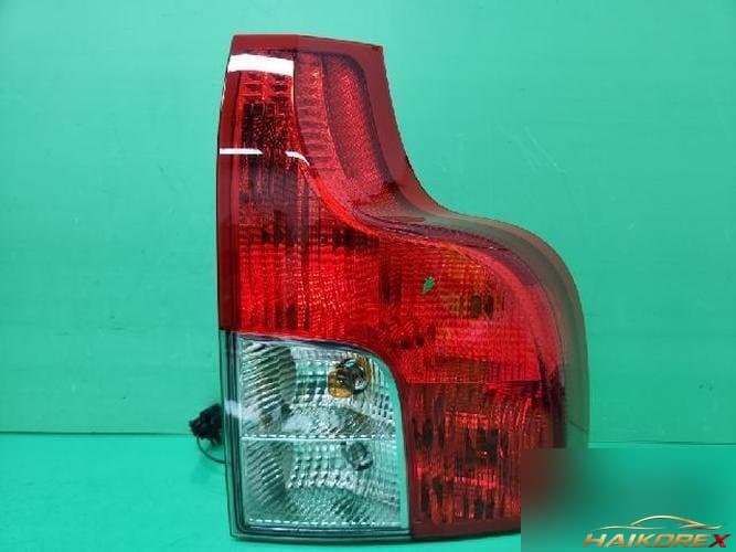 Volvo XC90 2008 — фонарь задний правый (комбинированный)