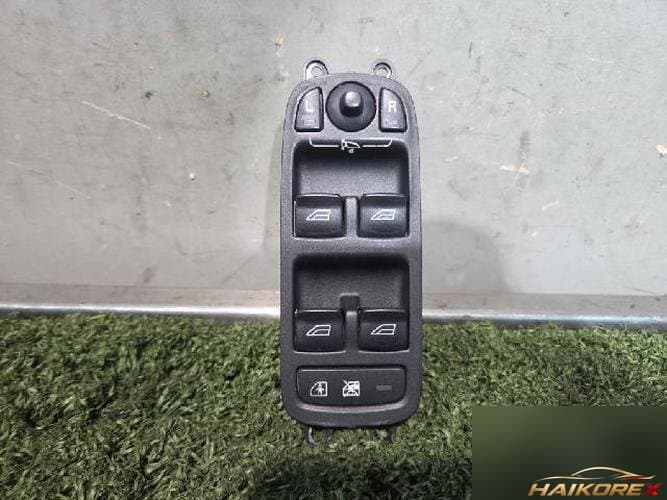 Volvo V50 2007 — кнопка электростеклоподъемника