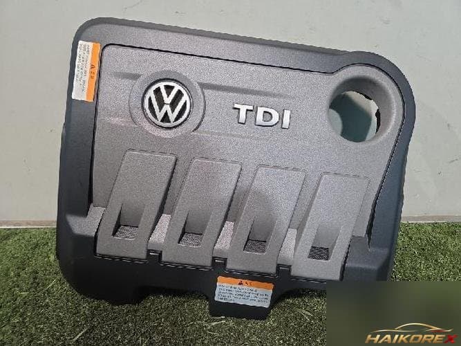 Volkswagen Passat 2015 — крышка двигателя