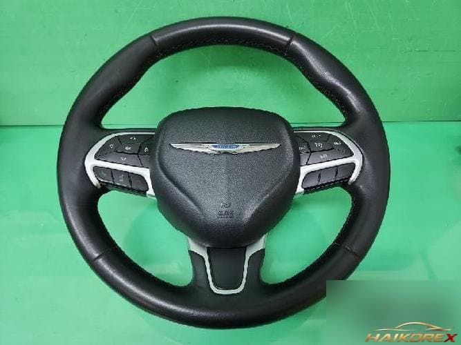 Chrysler 200 2015 — рулевое колесо