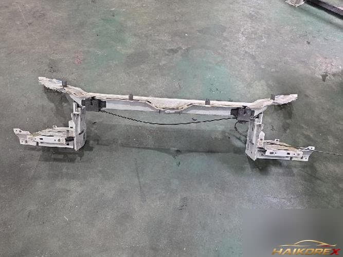 Land Rover Discovery Sport 2017 — передняя панель HK72-00124-AA