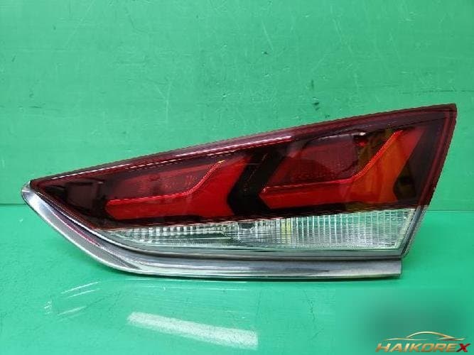 Hyundai Sonata 2018 — фонарь в крышку багажника белый