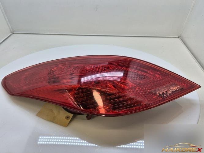Peugeot 308 2014 — фонарь задний левый наружный 9680425780