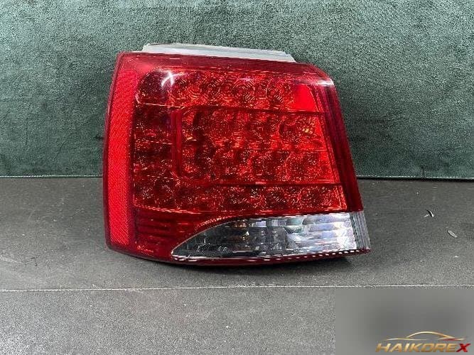 Kia Sorento 2010 — комбинированный задний фонарь левый (сторона водителя)