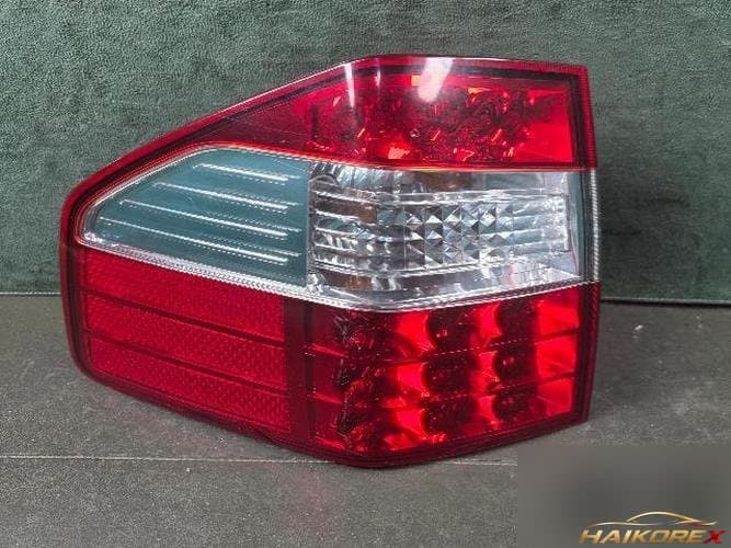 Kia Mohave 2011 — комбинированный фонарь задний левый (водительский)