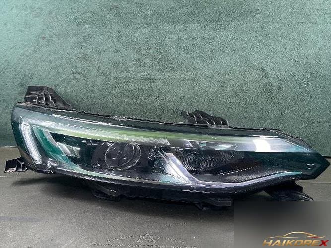 Renault SM6 2019 — фара правая LED