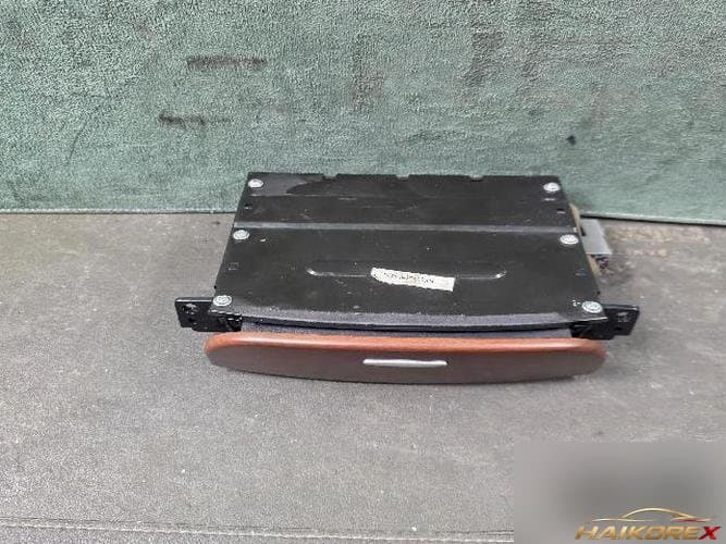 Hyundai Santa Fe 2008 — консоль/подлокотник (6)