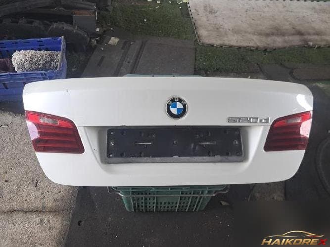BMW 5 Series 2015 — крышка багажника 3