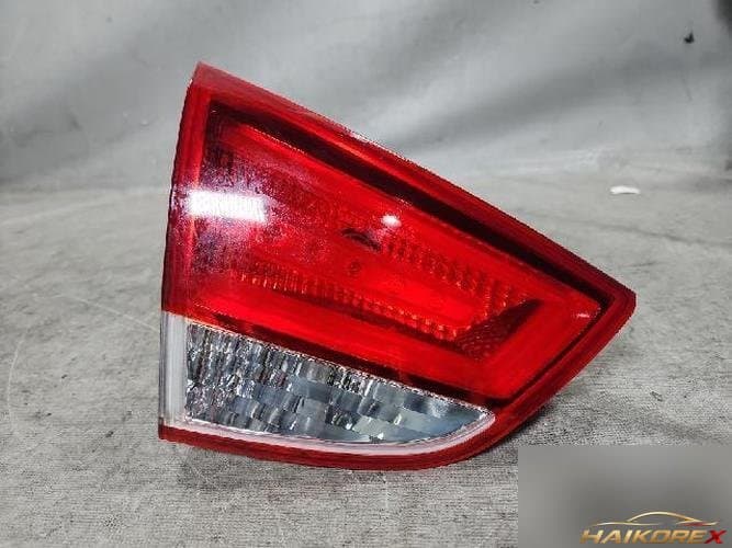Hyundai Tucson 2010 — накладка багажника слева