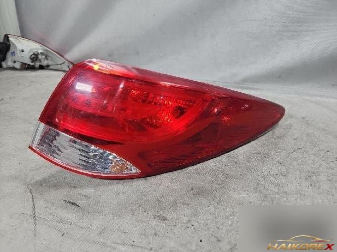 Hyundai Tucson 2011 — комбинированный фонарь задний правый (пассажирский)