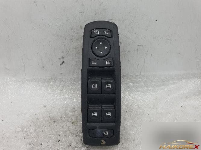Renault SM3 2010 — блок управления стеклоподъемниками водителя