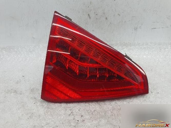 Audi A5 2015 — отделка задней двери левая 8T0945093C